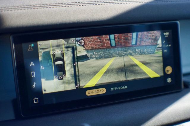 Used 2020 Land Rover Defender 110 SE image 29