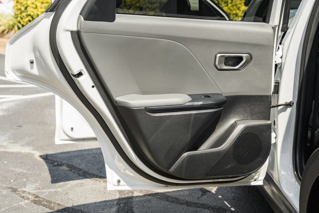 Used 2025 Kia K4 FWD image 31