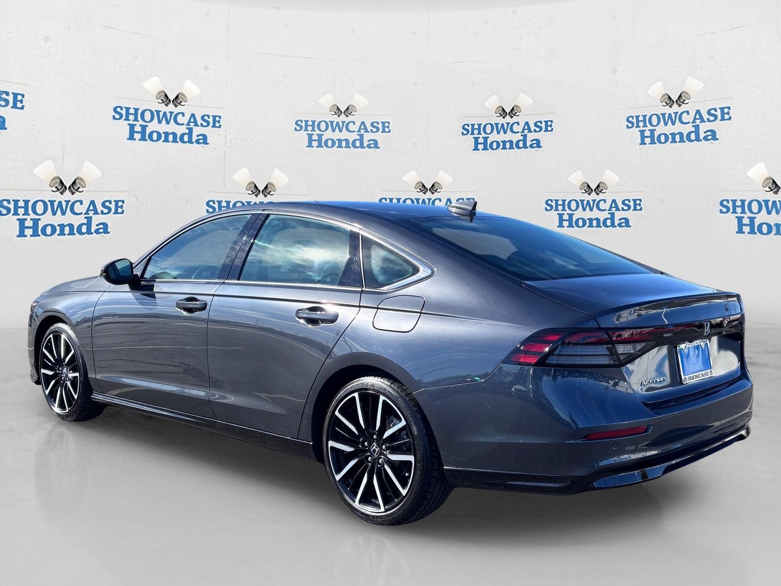 Certified 2025 Honda Accord Touring image 5