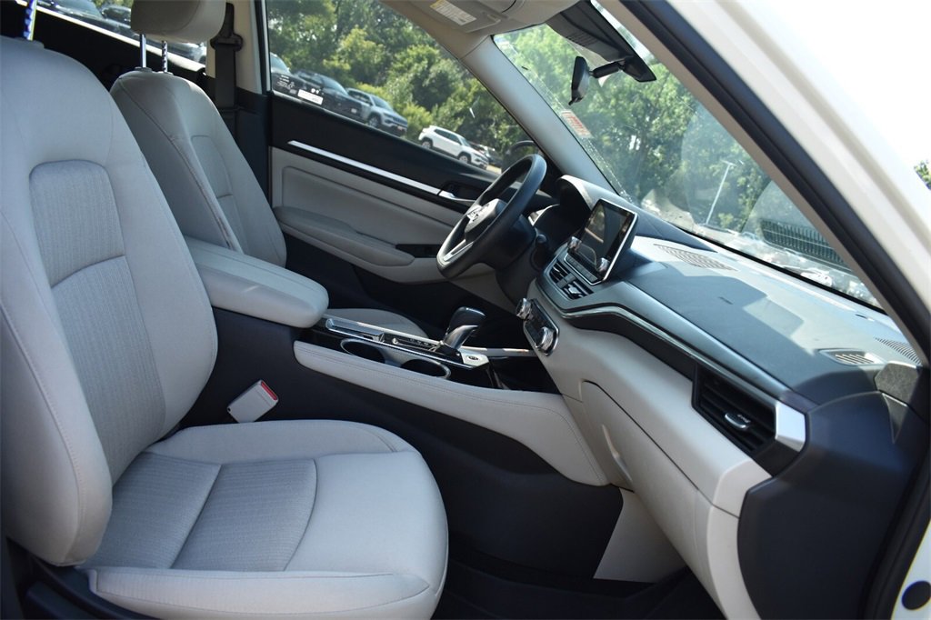 Used 2023 Nissan Altima 2.5 SV image 15