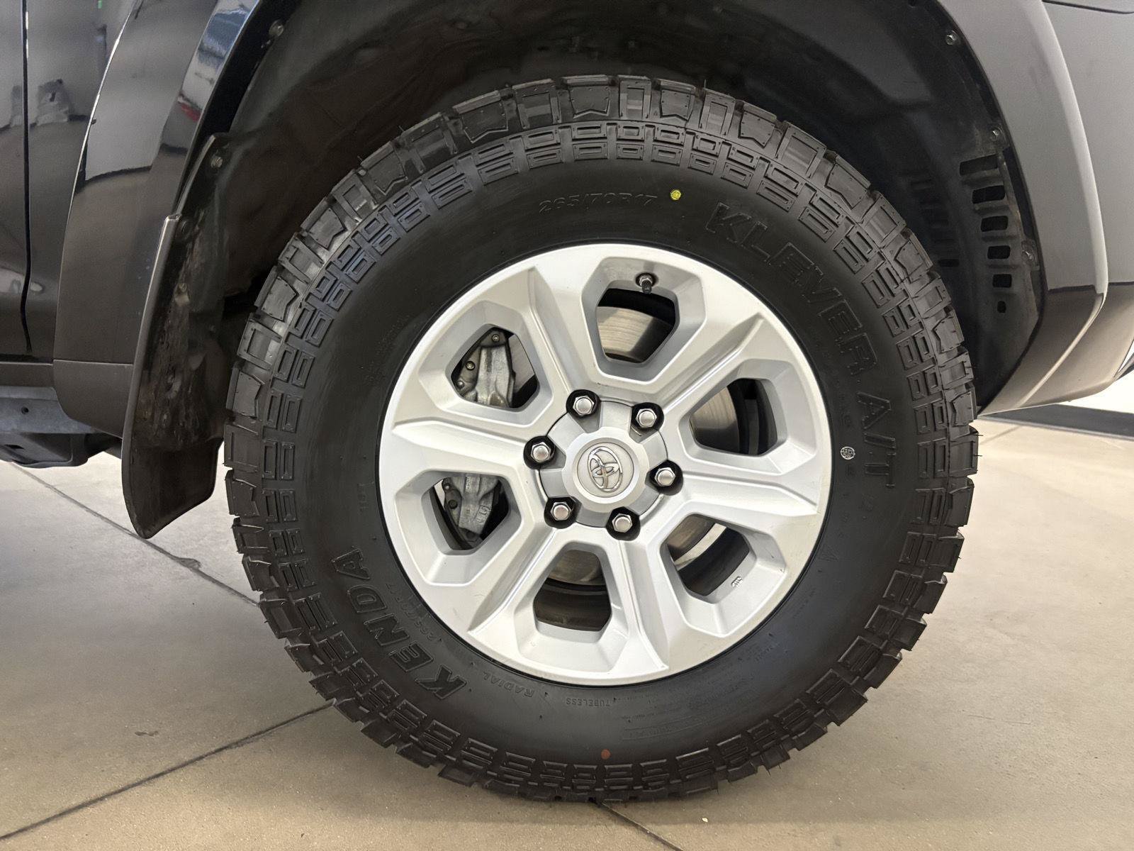 Used 2021 Toyota 4Runner SR5 Premium w/ Moonroof Package AWD/4WD image 50