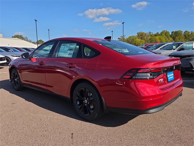 New 2025 Honda Accord SE image 3