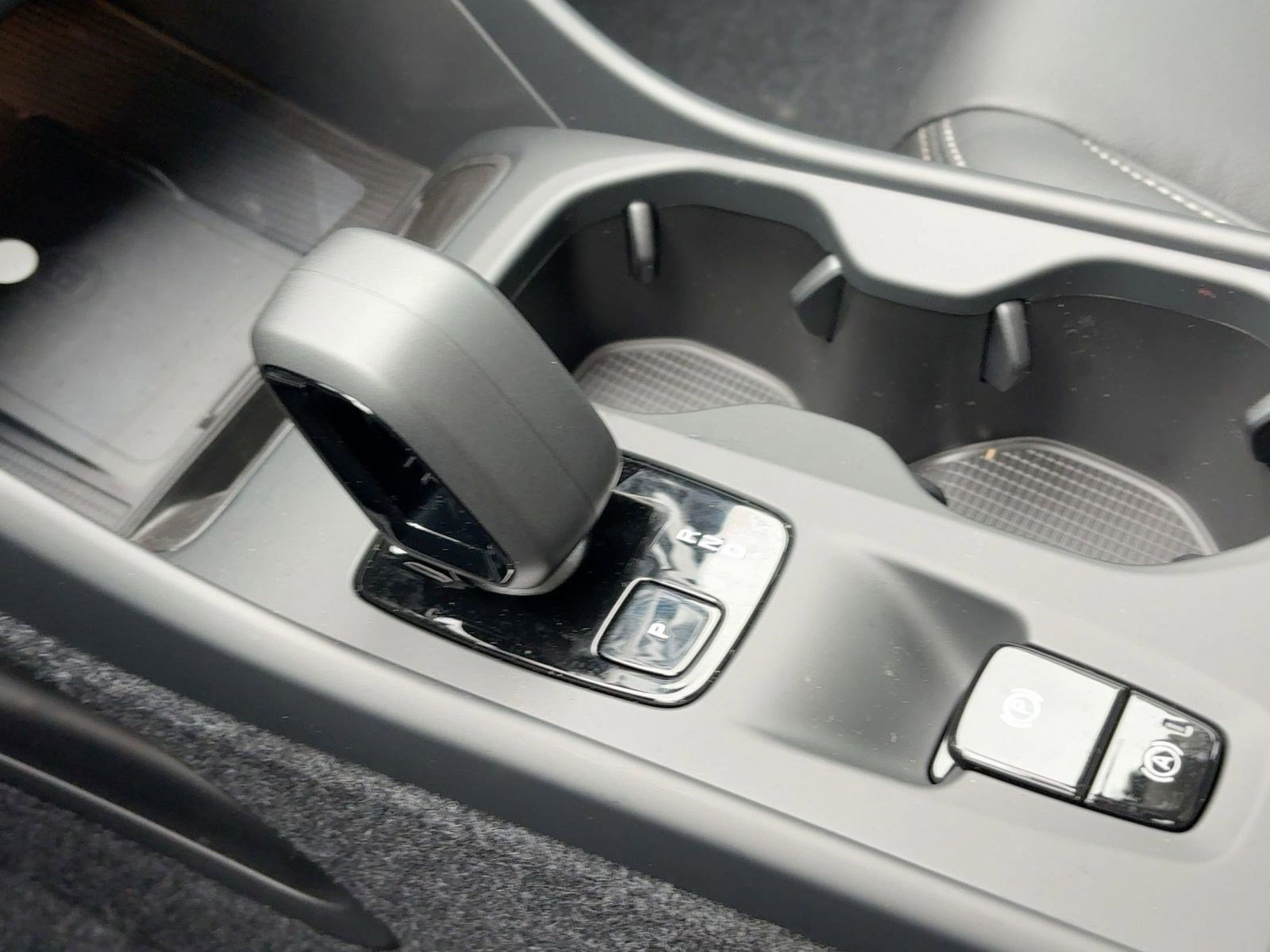 New 2026 Volvo XC40 B4 Core image 21