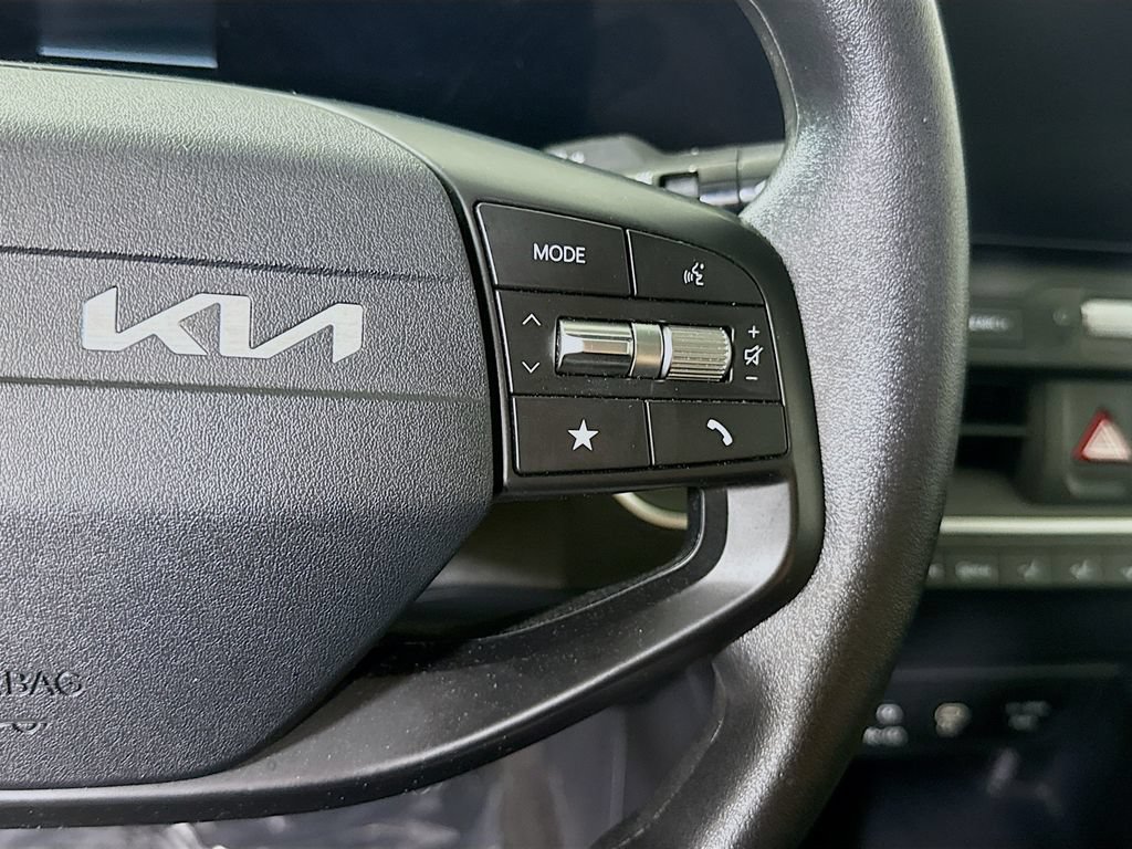 Certified 2025 Kia K4 FWD image 21