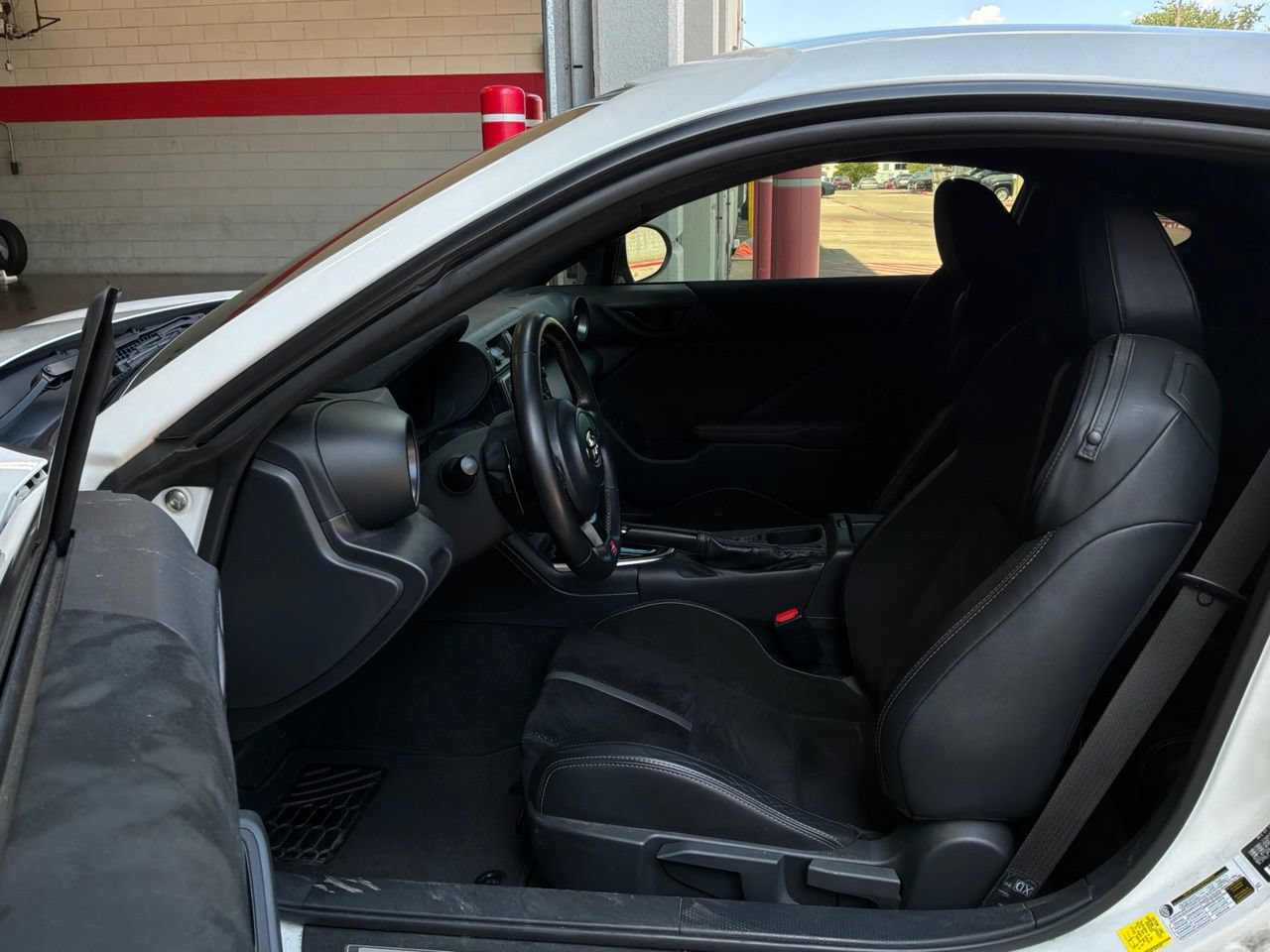 Used 2023 Toyota GR86 Premium RWD image 9