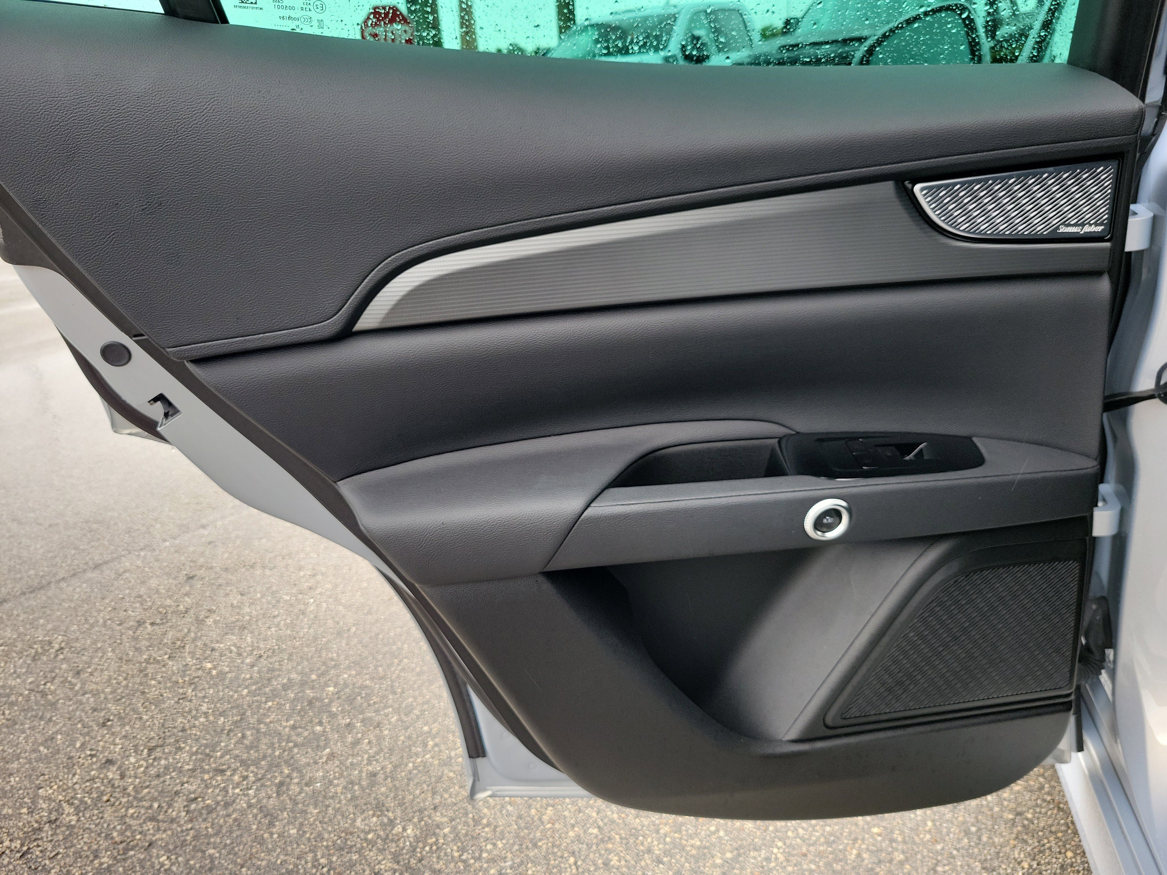 Used 2023 Maserati Grecale GT image 12