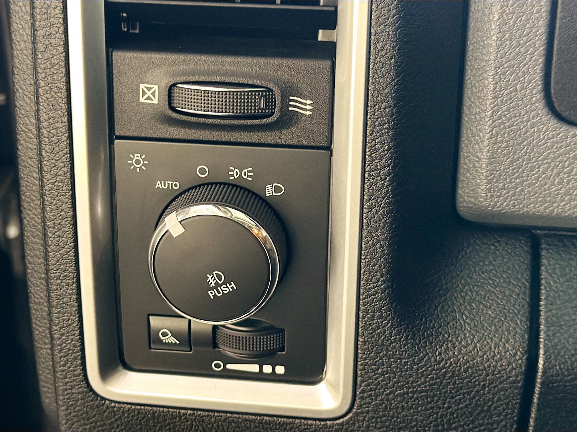 Used 2015 RAM 1500 Big Horn AWD/4WD image 16