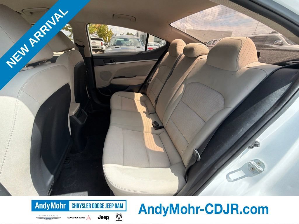 Used 2017 Hyundai Elantra SE FWD image 11