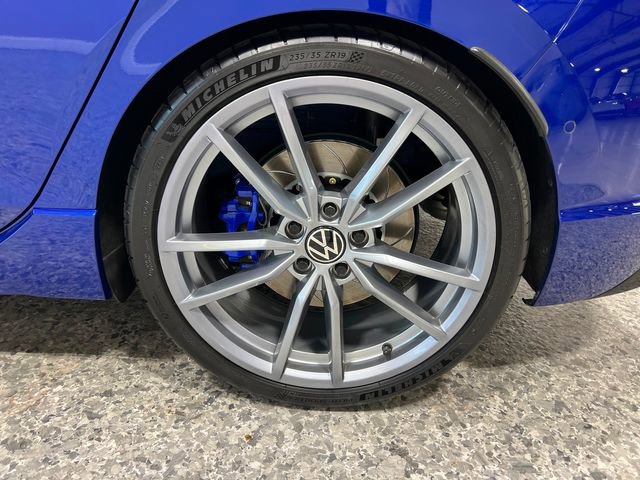 Used 2024 Volkswagen Golf R image 40