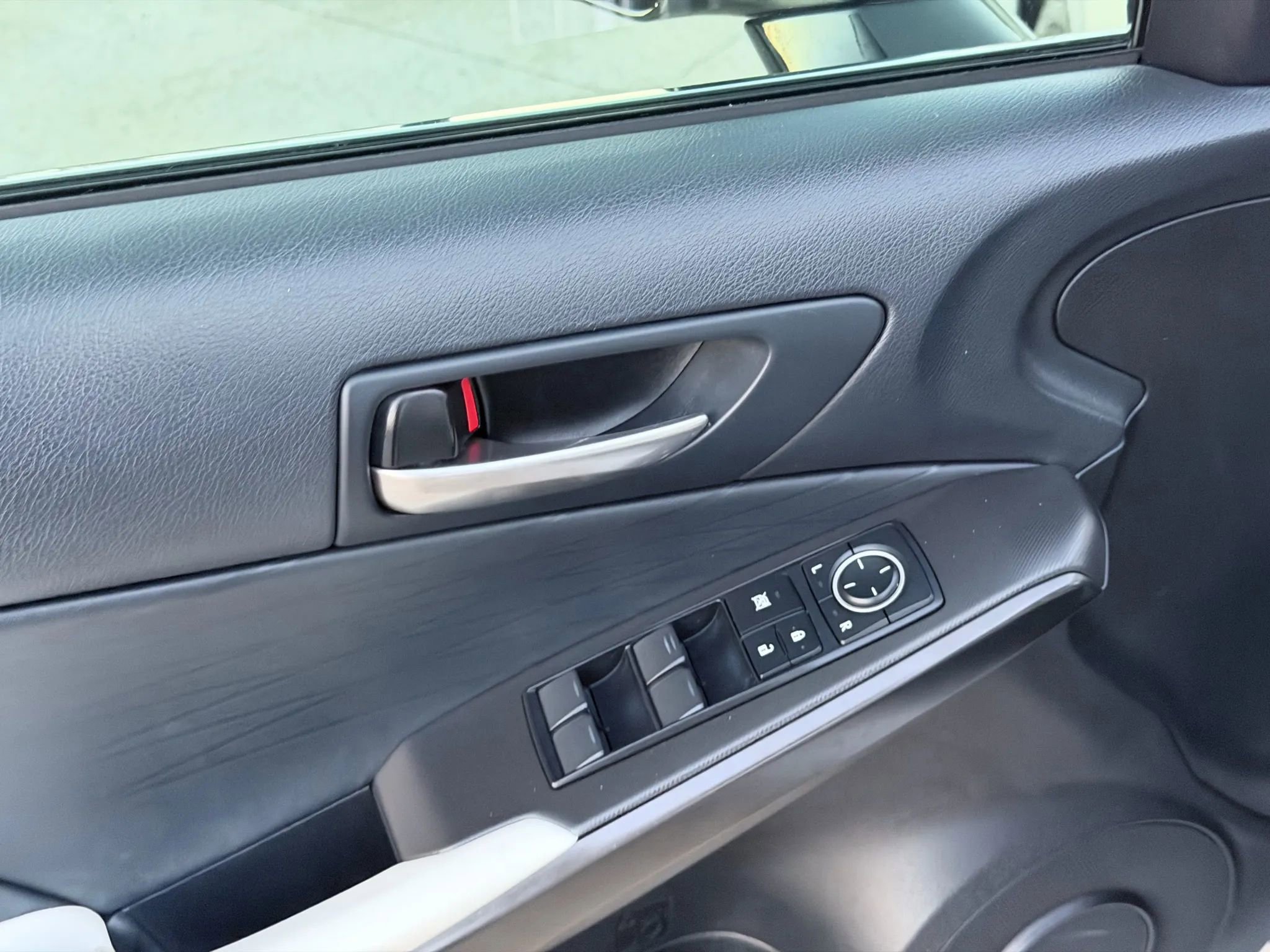 Used 2022 Lexus IS 350 F Sport image 47