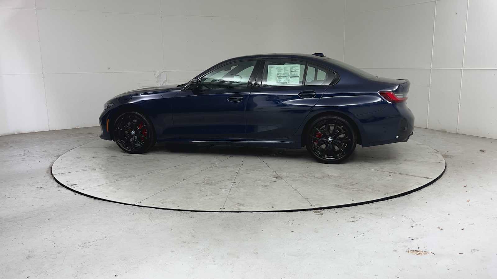 New 2026 BMW 330i xDrive Sedan w/ M Sport Package AWD/4WD image 4