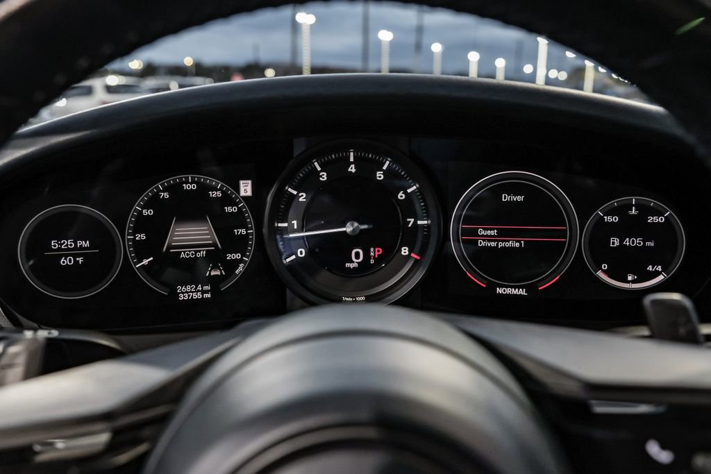 Used 2020 Porsche 911 Carrera 4S AWD/4WD image 18