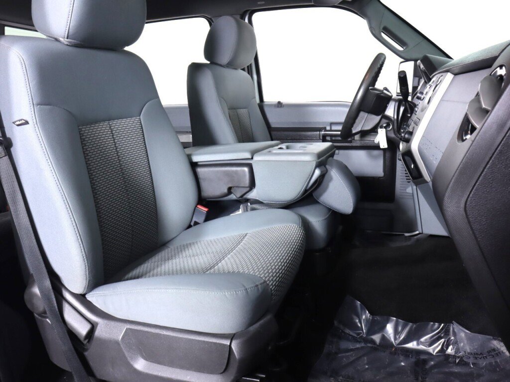 Used 2014 Ford F350 XLT w/ Camper Package image 39