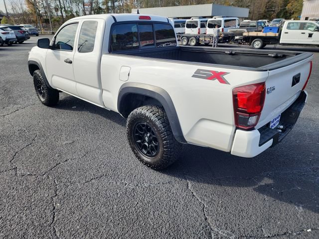 Used 2022 Toyota Tacoma 2WD Access Cab image 3