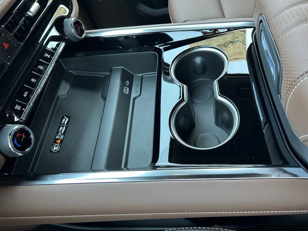 New 2026 Chevrolet Suburban High Country image 35