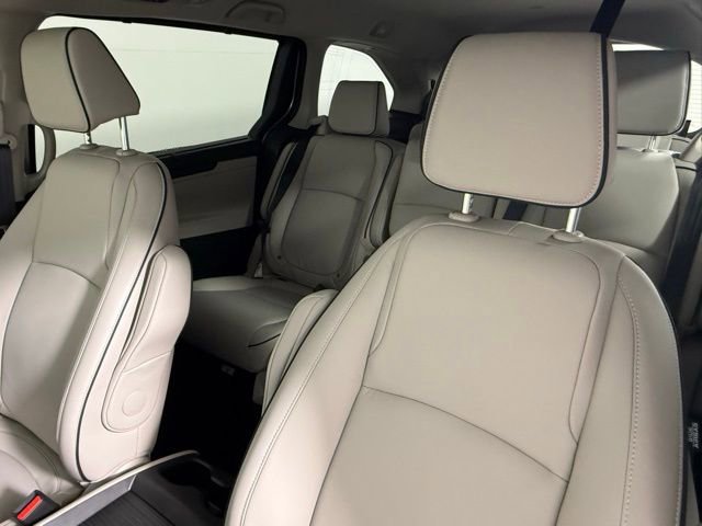 Used 2026 Honda Odyssey Touring image 32