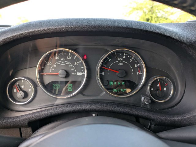 Used 2017 Jeep Wrangler Unlimited Sahara w/ Connectivity Group AWD/4WD image 24
