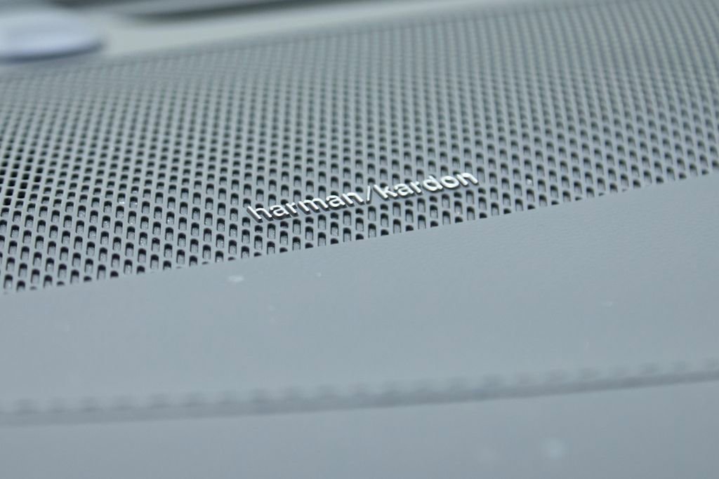 Certified 2023 Volvo XC90 T8 Ultimate w/ Protection Package Premier image 16