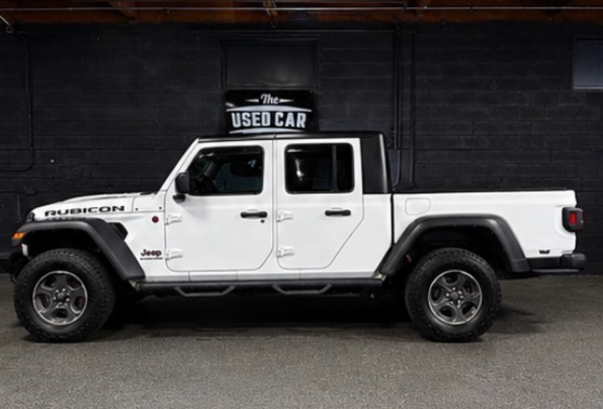 Used 2022 Jeep Gladiator Rubicon w/ Dual Top Group AWD/4WD image 3