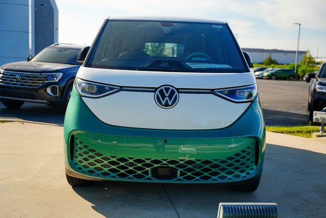 New 2025 Volkswagen ID. Buzz 1st Edition image 3
