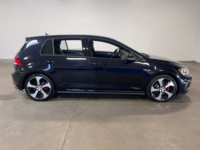 Used 2018 Volkswagen Golf 4-Door image 2