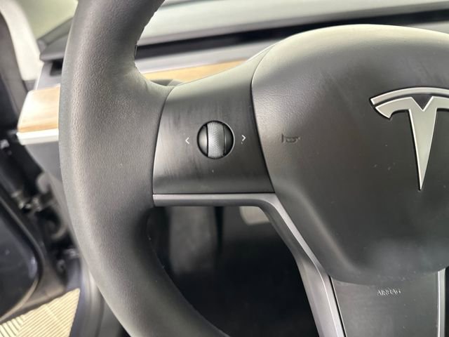 Used 2023 Tesla Model 3 Standard Range image 15