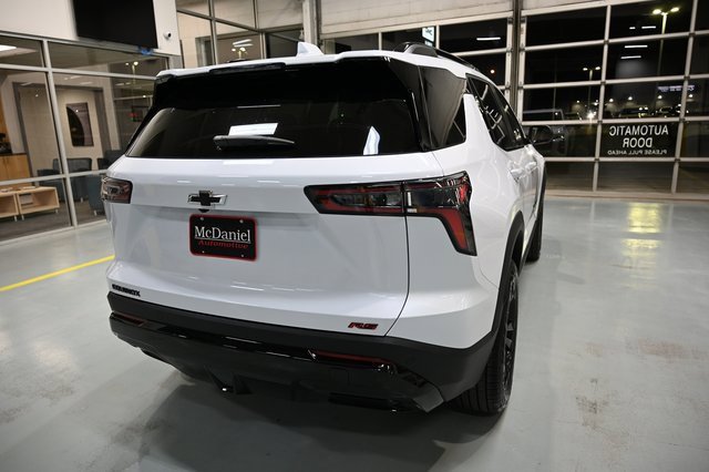 New 2026 Chevrolet Equinox RS w/ LPO, Floor Liner Package image 5