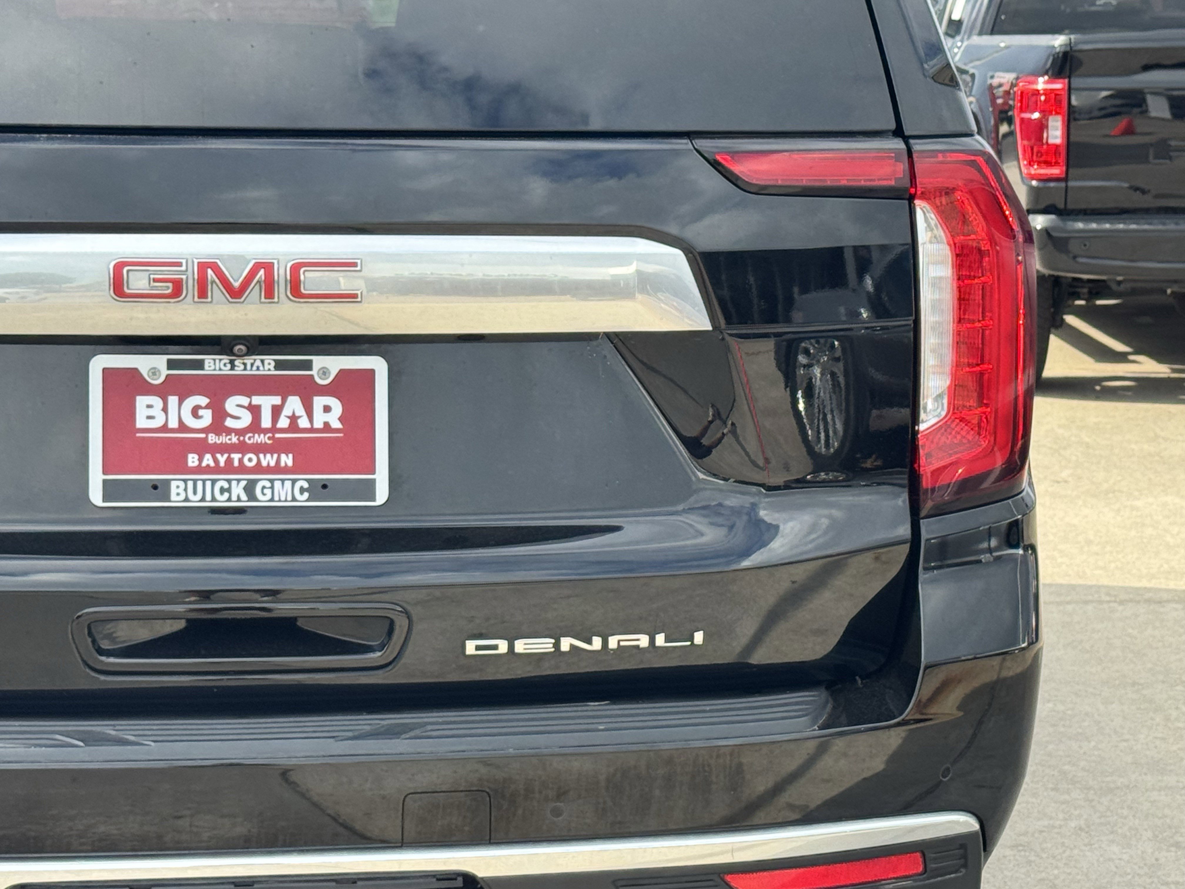 Used 2023 GMC Yukon Denali image 10