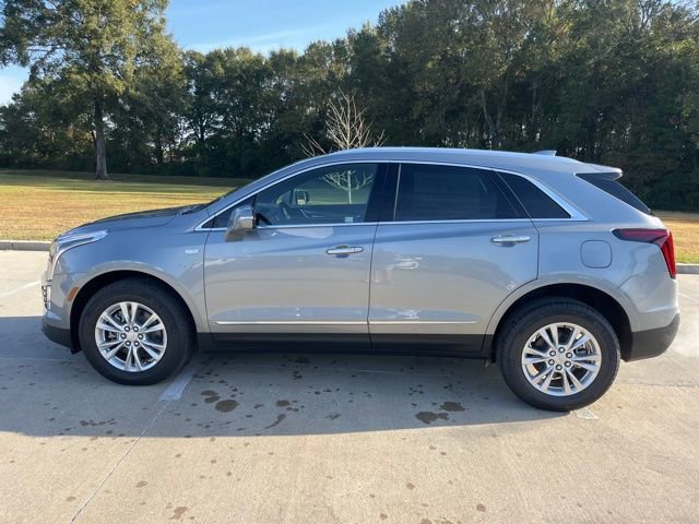 New 2026 Cadillac XT5 Luxury w/ LPO, Floor Liner Package AWD/4WD image 2