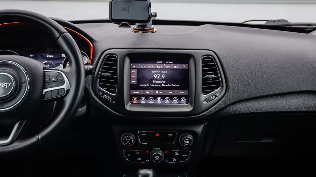 Used 2019 Jeep Compass Trailhawk image 14