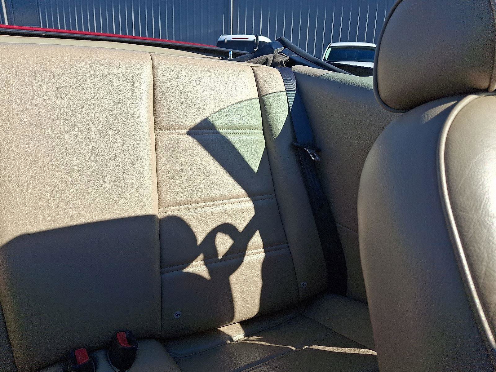 Used 2004 Ford Mustang Deluxe image 20