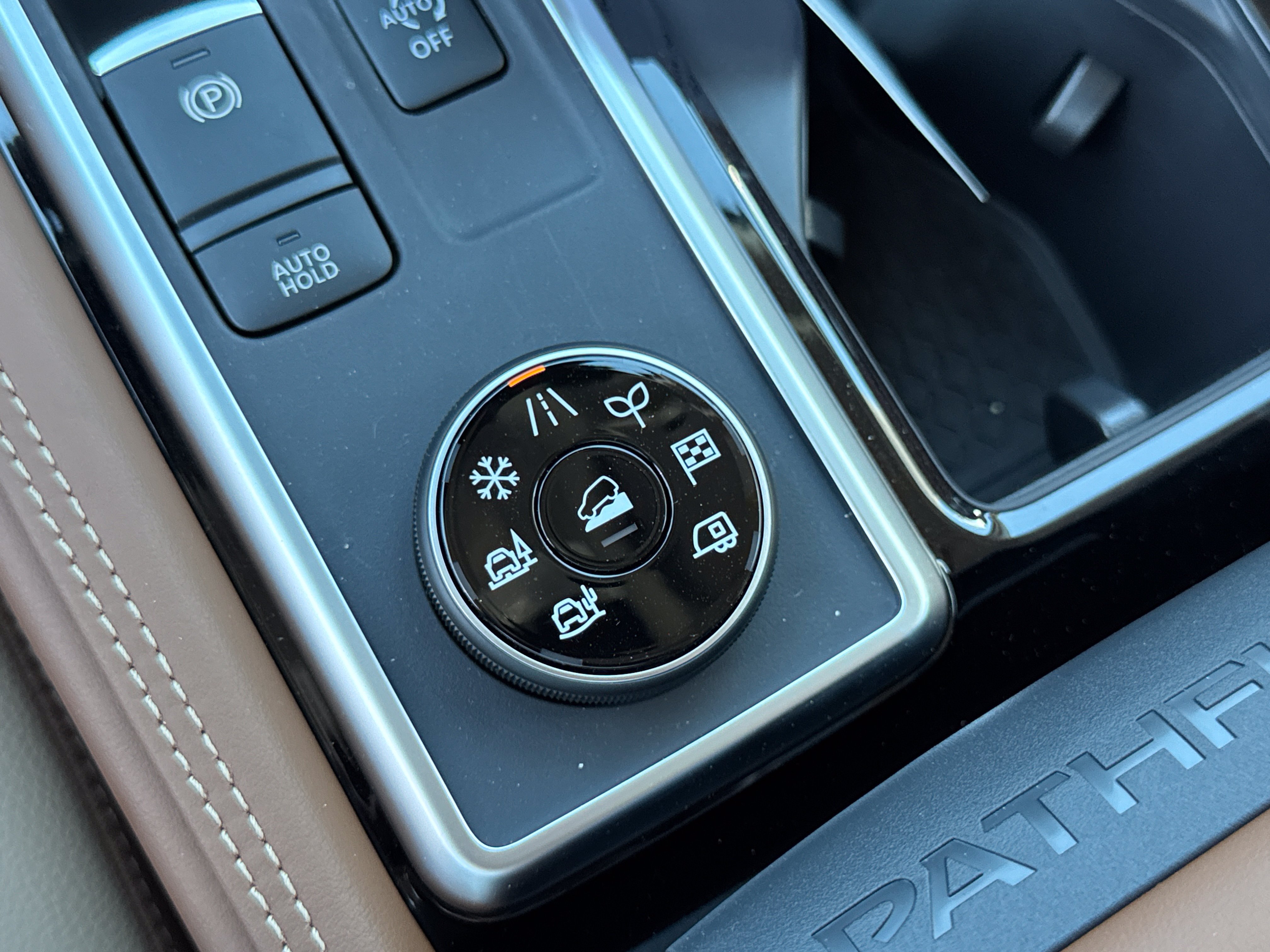 New 2026 Nissan Pathfinder Platinum AWD/4WD image 33