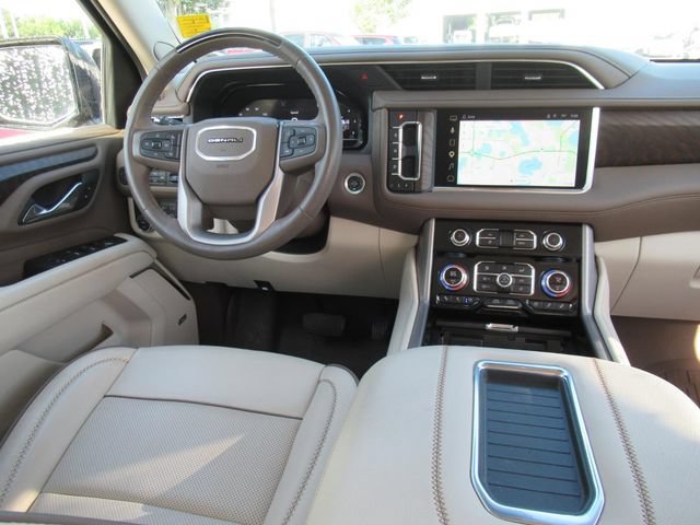 Used 2024 GMC Yukon Denali w/ Denali Reserve Package AWD/4WD image 14