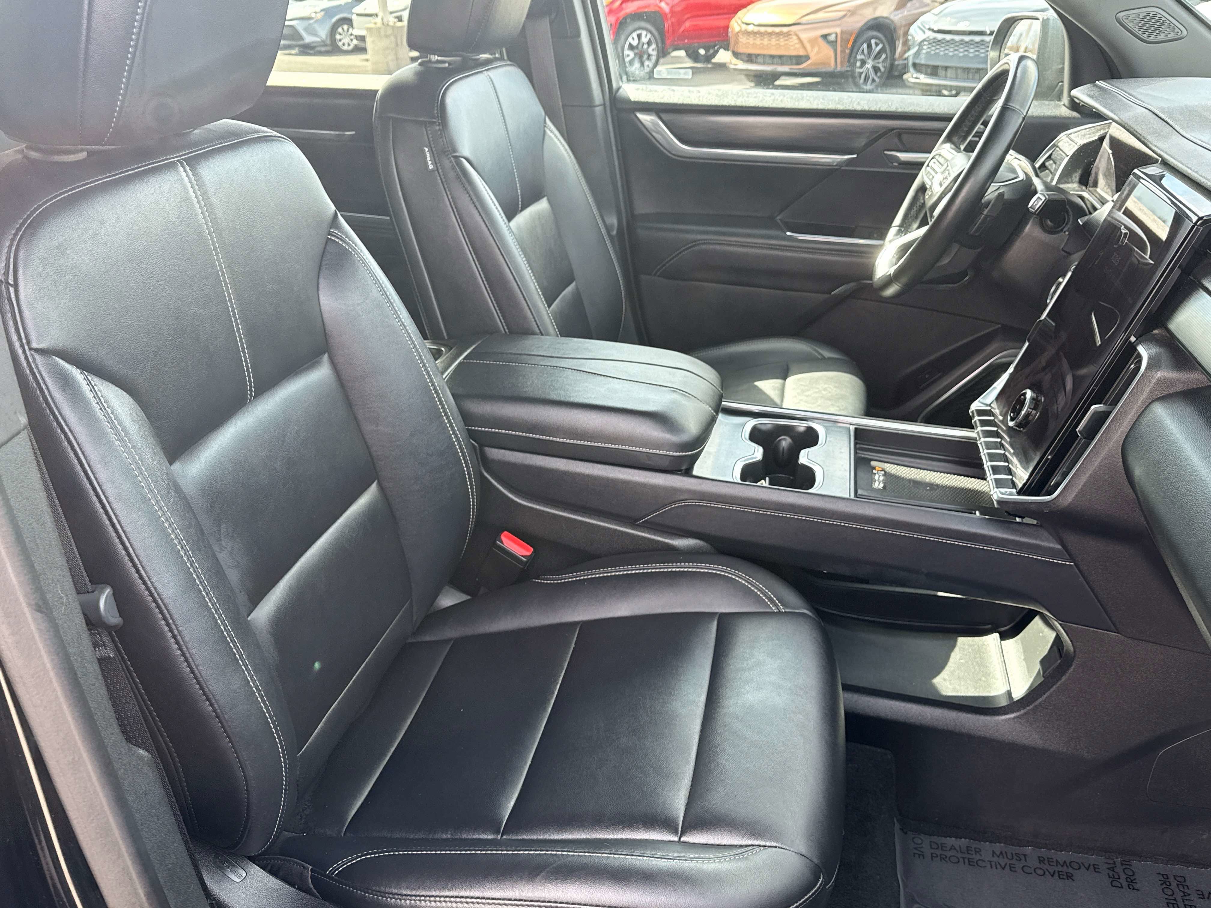 Used 2024 GMC Acadia Elevation image 19