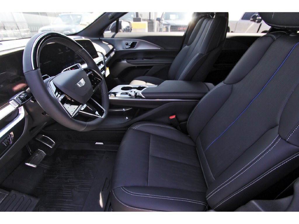 New 2027 Cadillac Vistiq Luxury AWD/4WD image 6