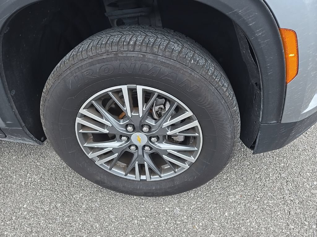 Used 2024 Chevrolet Traverse LT FWD image 9