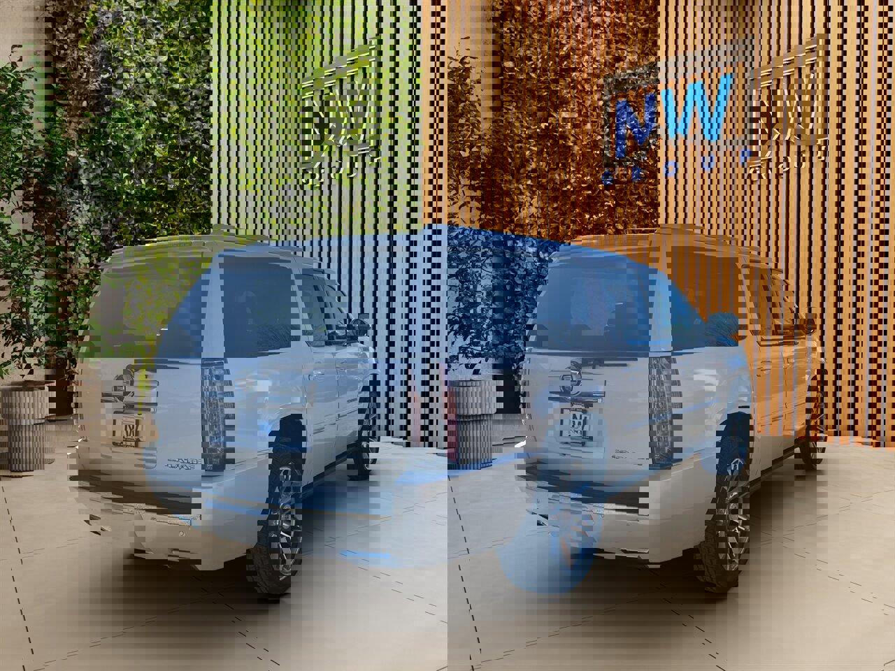 Used 2014 Cadillac Escalade ESV Premium image 40