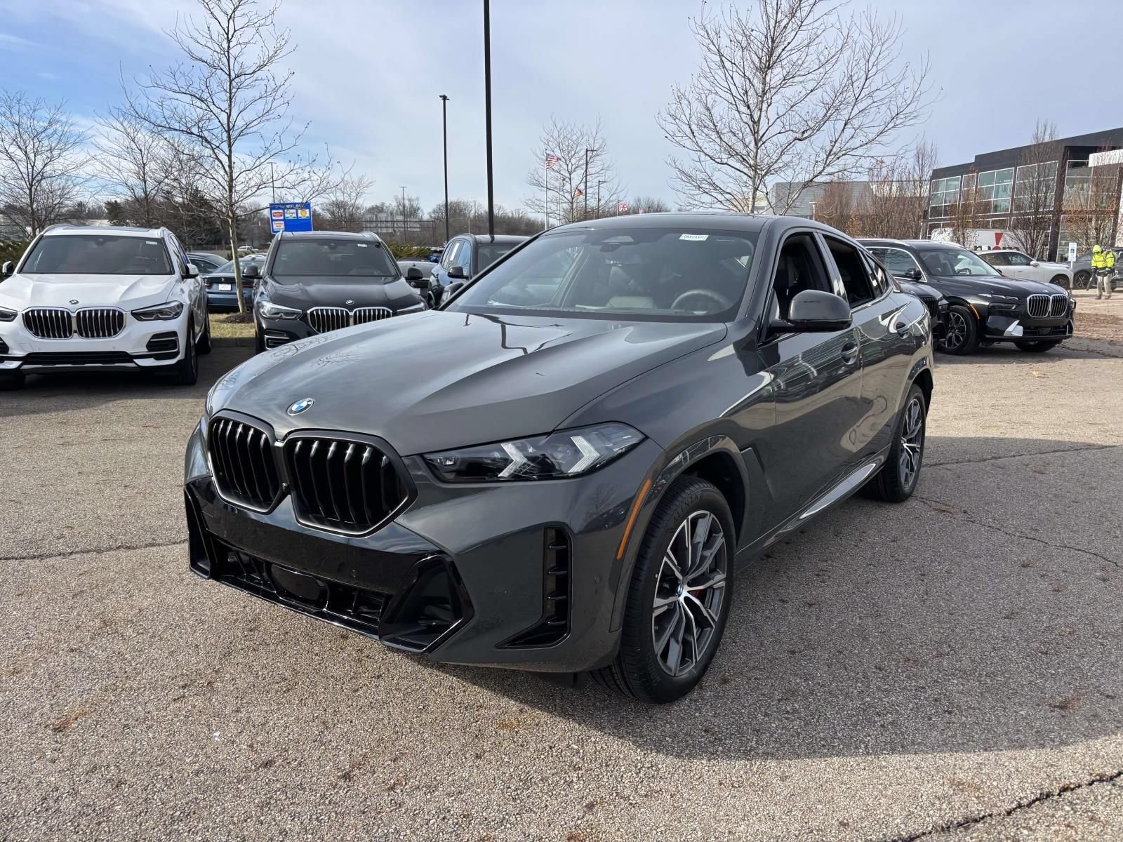 New 2026 BMW X6 xDrive40i w/ Climate Comfort Package AWD/4WD image 3