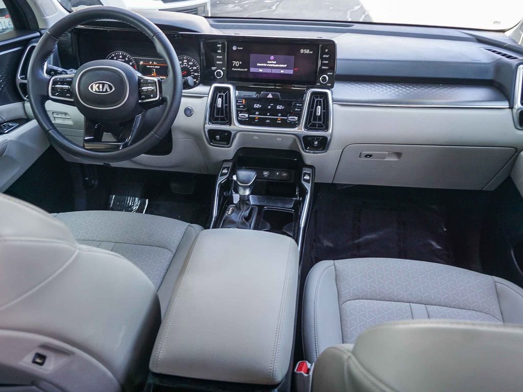 Used 2021 Kia Sorento SX image 14