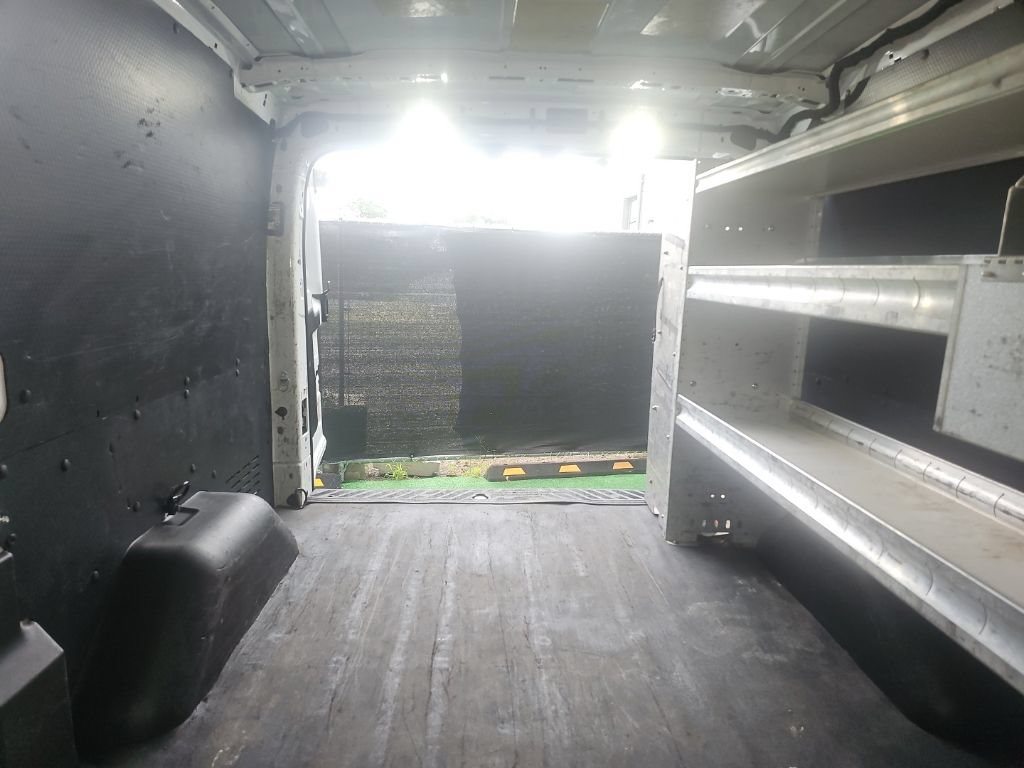 Used 2018 Ford Transit 250 130 Low Roof RWD image 40
