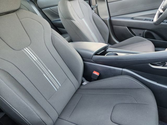 Certified 2025 Hyundai Elantra SEL image 10