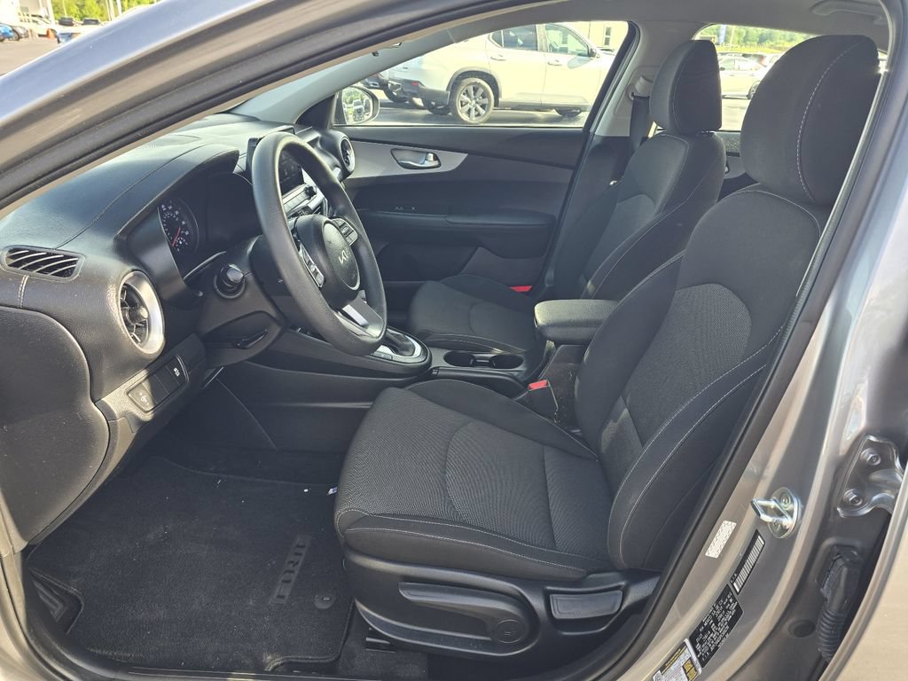 Used 2023 Kia Forte LXS FWD image 12