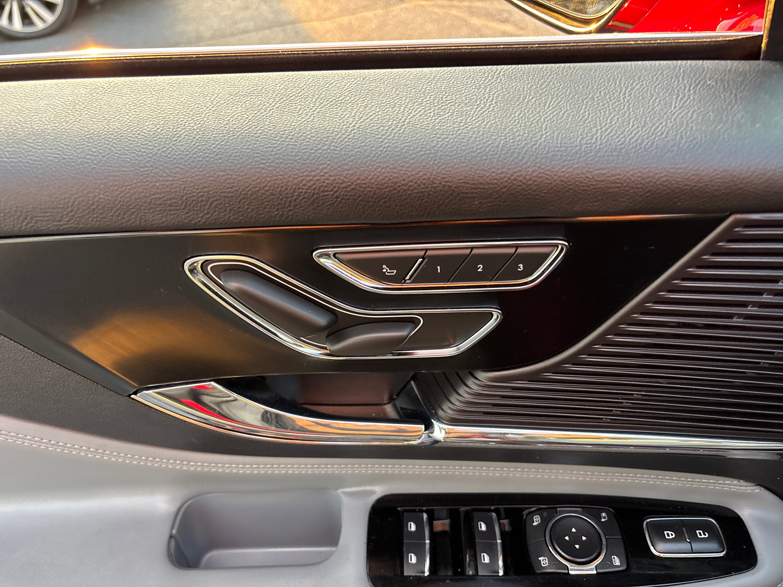 Used 2022 Lincoln Corsair Reserve w/ Elements Package image 12