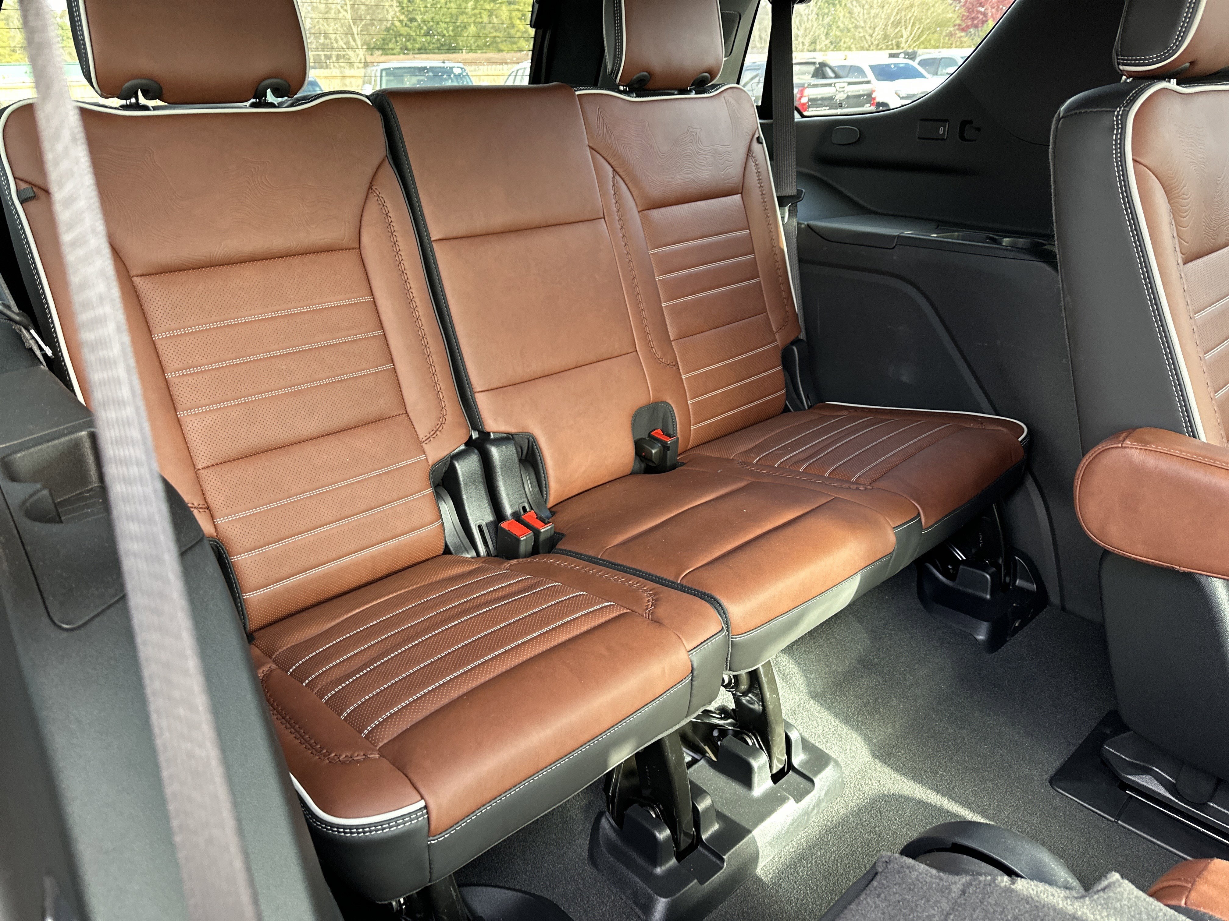 Certified 2024 GMC Yukon Denali Ultimate image 18