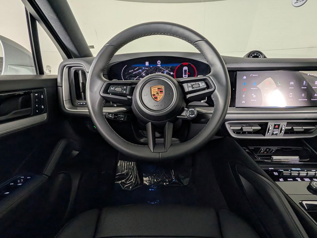 Certified 2025 Porsche Cayenne Coupe image 21