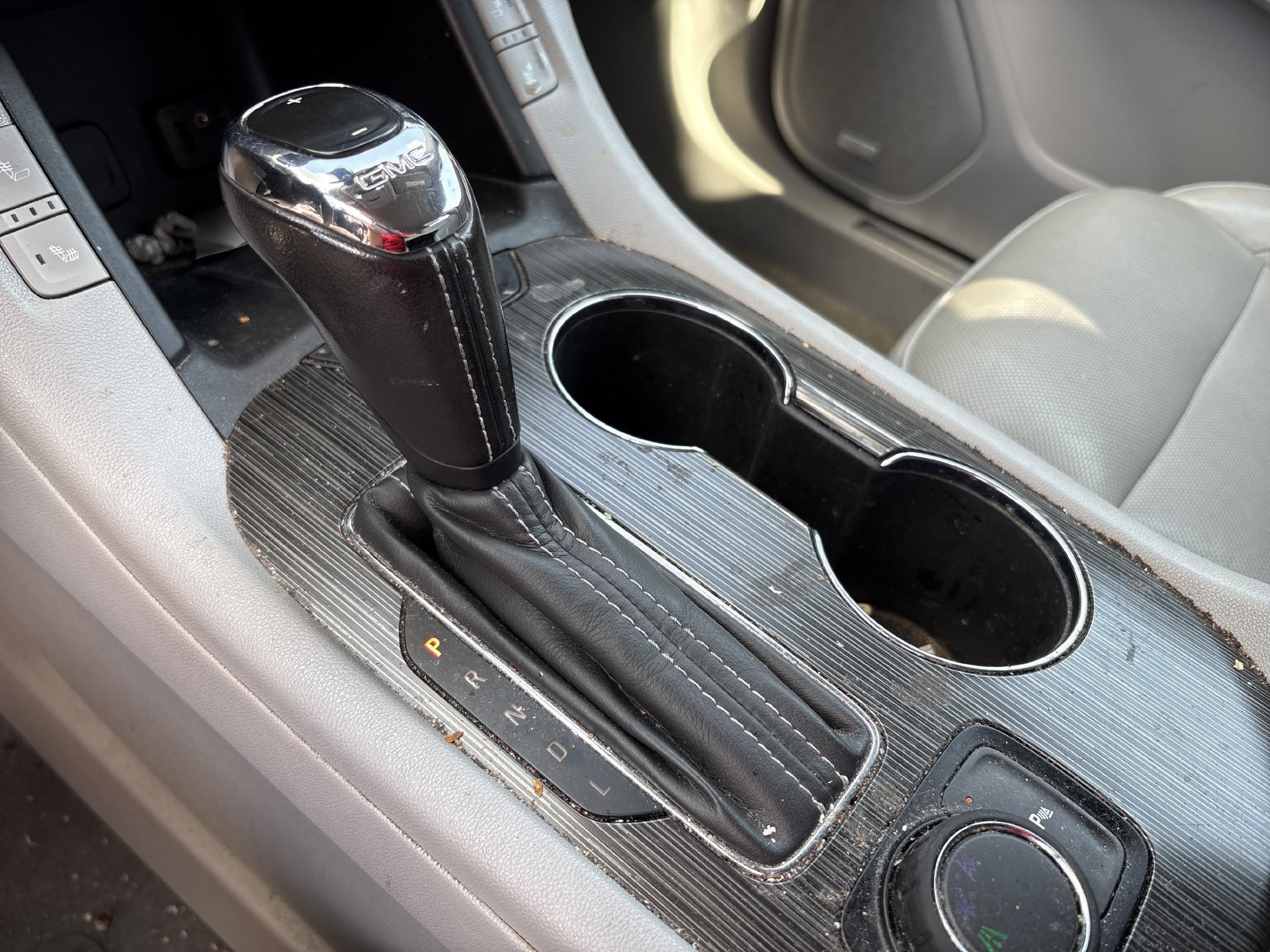 Used 2019 GMC Acadia SLT FWD image 6