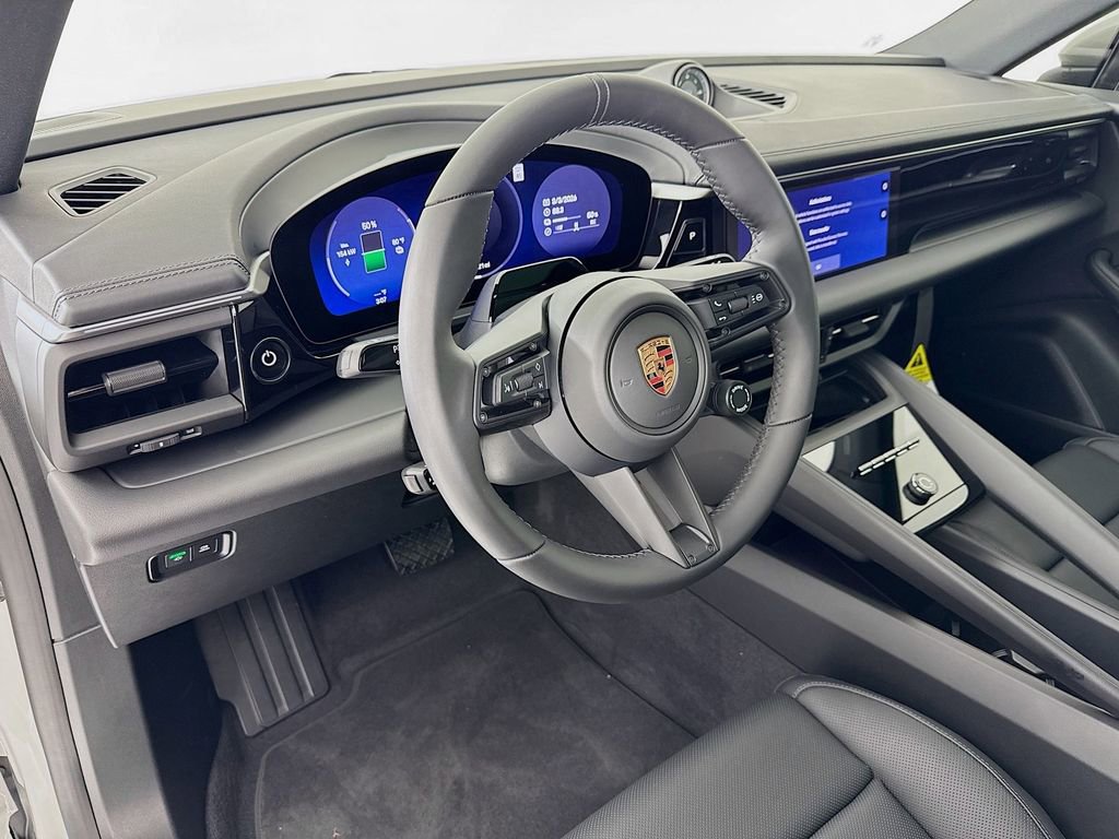 New 2026 Porsche Macan Electric image 4