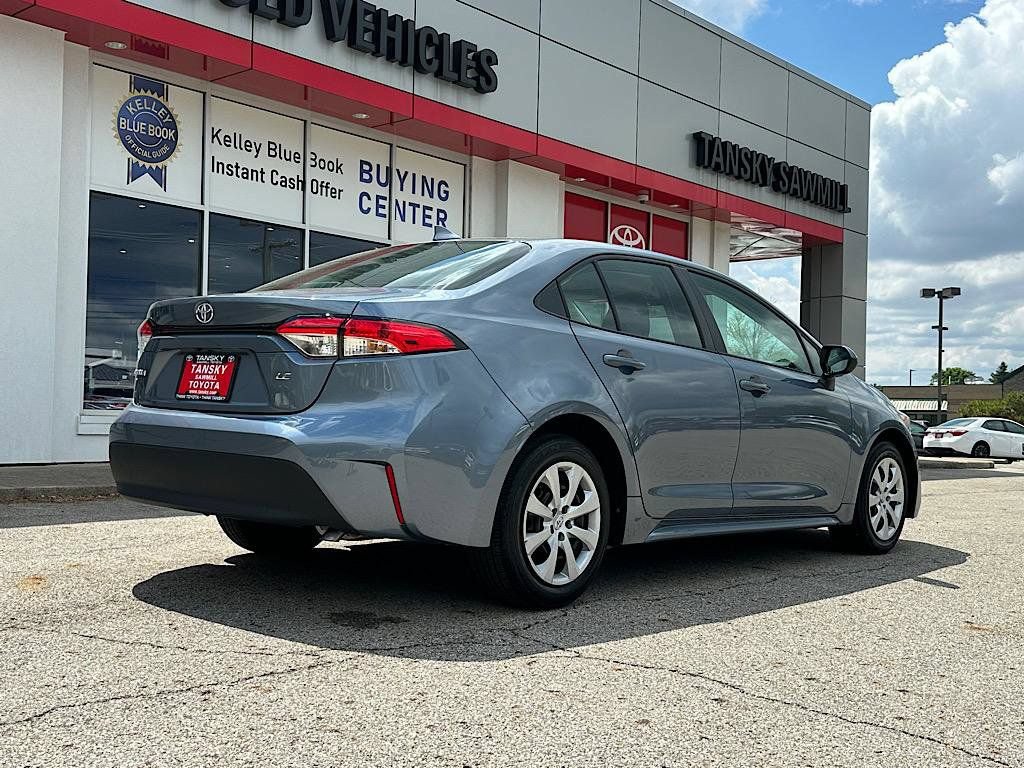 Used 2026 Toyota Corolla LE FWD image 6