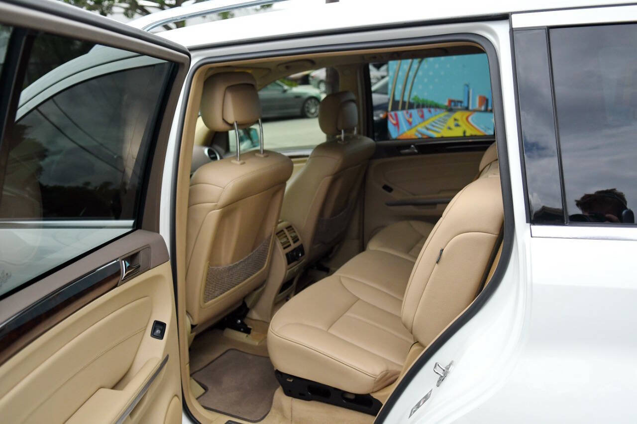 Used 2011 Mercedes-Benz GL 450 4MATIC image 14