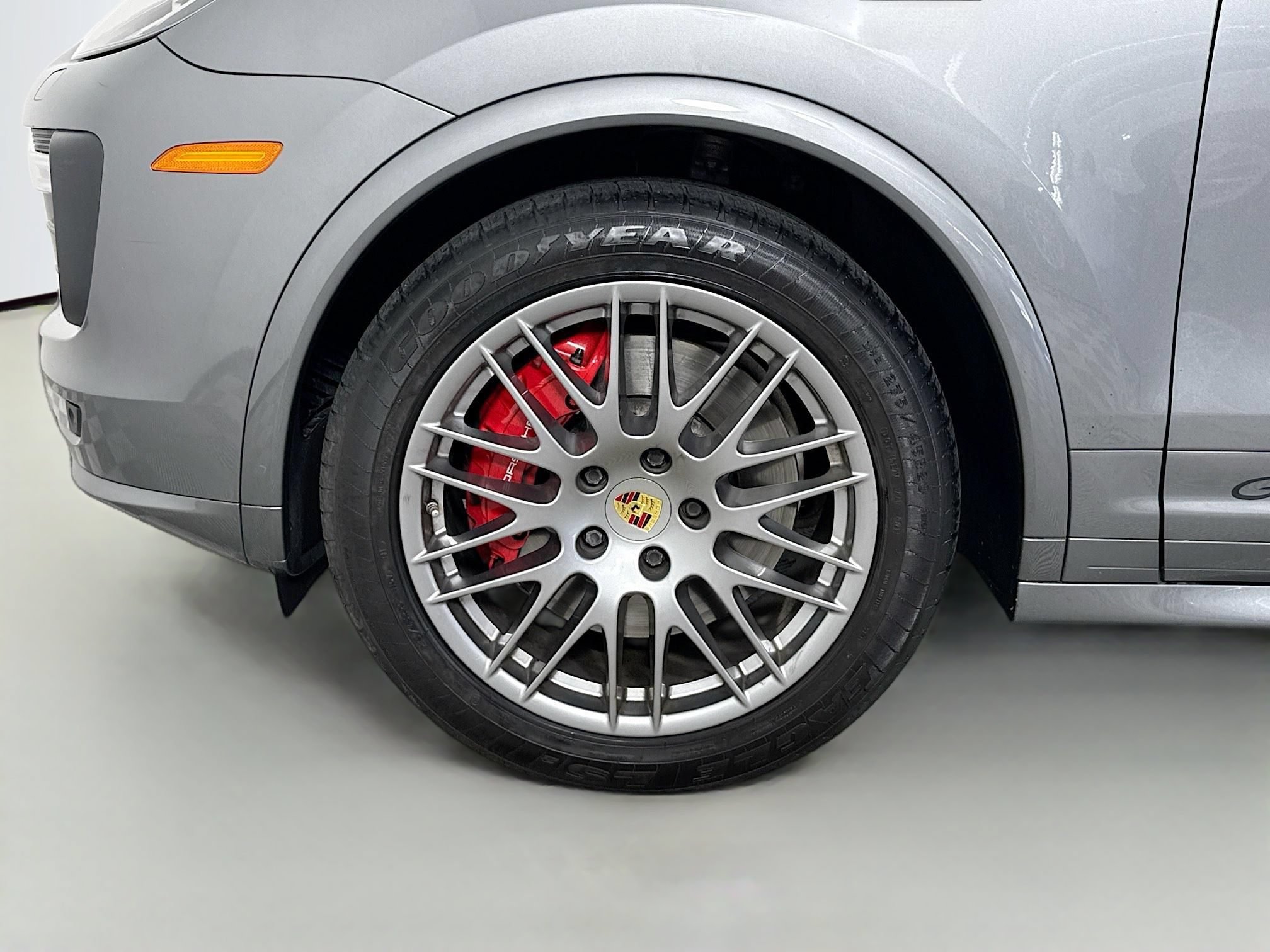 Certified 2018 Porsche Cayenne GTS AWD/4WD image 32